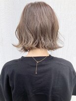 スモーキーグレージュボブ_ココアブラウンセシルカット_ba298473