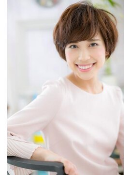 ヘアアンドビューティー ミック(Hair & Beauty miq) 大人かわいい…インナーカラーくせ毛風ショートa1