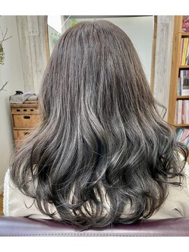 ヘアーワークスタジオ ノイズ(noize) #イルミナカラー #グレージュカラー #ブリーチ