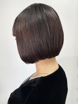 ウクラ バイ レシッド 池袋(uchla by rcid) 愛され前髪ぱっつんボブヘア♪小顔丸みボブ/ミニボブ/ワンカール