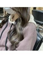 フェリア 梅田(FERIA)&nbsp;【梅田茶屋町】アイスティーグレージュ/フェミニンロング