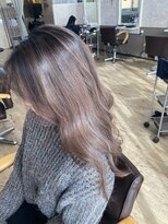 イースタイル 志都呂店(e-style com’s hair)&nbsp;バレイヤージュで大人っぽさを#恒吉