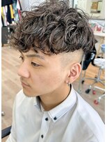 ウェイビーエフティフィフス 横浜西口(WAVEY ft.fifth)&nbsp;波巻きスパイラルツイストスパイラルパーママッシュメンズヘア