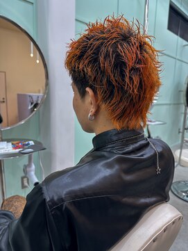 チーカ(chica) オレンジスパイキーショート