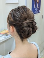 ヒデ美容室&nbsp;シニヨンヘアアレンジ