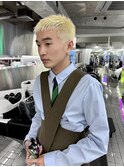抜きっぱなしハイトーン刈り上げバズカット