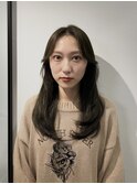 大人かわいいレイヤーカット×オリーブカラー