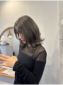 オリーブベージュ