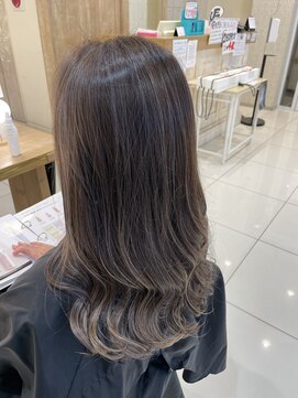 ソエル(Sowel) 【千田】グレージュハイライトカラー