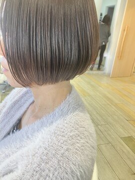 ヘアークラフト アニー 南郷18丁目店(HAIR CRAFT Annie) 前下がりメテオ