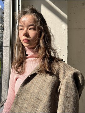 ユヌ(UNU) 春の陽気をスタイルに乗せて☆*:..