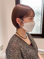 ヨーク(YOKE)&nbsp;ショートボブ耳掛けくびれなしベージュグレージュシースルー前髪