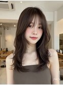 ミディアムレイヤー顔周りカットハッシュカットワンホンレイヤー