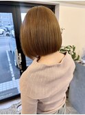 ベージュカラー・ハイトーン・ボブ