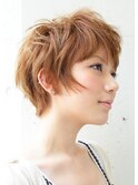 キレイなシルエットの大人ショート