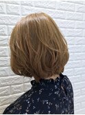 ブロンドレイヤーボブ