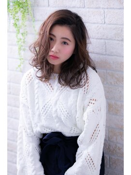 ヘアーアートシフォン 池袋西口店(Hair art chiffon) 似合わせカットで個性的斜めバングで大人かわいいナチュラルボブ