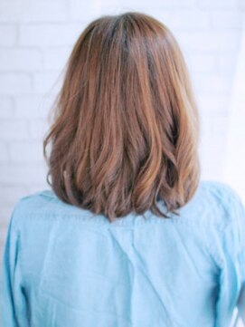 ヘアメイク ナル(hair make nalu) 肩ラインのミックスカールボブスタイル