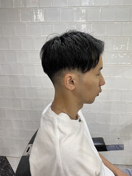 メリケンバーバーショップ フクオカ(MERICAN BARBERSHOP FUK) かき上げヘアショートレイアーくせ毛風パーマコンマヘア386