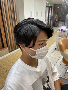 クオリス 上板橋店(QUALIS) 韓国風センターパート【直毛×ニュアンスパーマ】