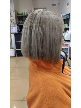ヘアーズ ベリー 小林店(hairs BERRY) ホワイトベージュ