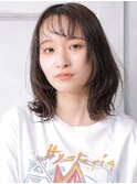大人可愛い小顔美髪ツヤ髪ミディアムレイヤー薄めバングB1