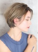 40代デザインカラーオリーブベージュ小顔レイヤーショート