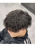 ツイストスパイラルパーマ×前下がりマッシュ×ツーブロック