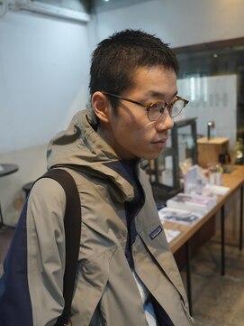 ヒカリス 中崎店(HIKARIS) メンズ × カット