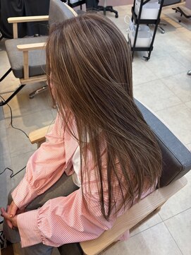 ソトエアンドマーブ 久喜店(SOTOE&marbb) 外国人風フルハイライト