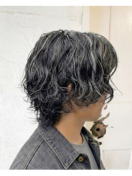 メンズパーマ｜シルバーメッシュ｜ダブルカラー｜ブリーチ