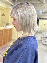 ロジェ(loje)&nbsp;20代30代40代 ホワイトブロンド/ミディアムボブ似合わせカット