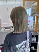 ナル バイ マグ(nalu by Mag)&nbsp;ブリーチなしカラー◎透明感オリーブベージュ/切りっぱなしボブ