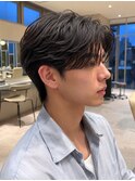 毛流れパーマセンターパート黒髪ニュアンスパーマ韓国メンズヘア