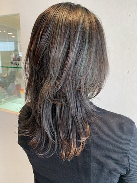 ヘアデザイン トリップ(HAIR DESIGN TRIP) グリーンハイライト☆