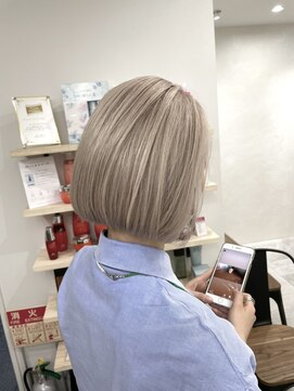 ジゼル(gisele) (小山)White Perl