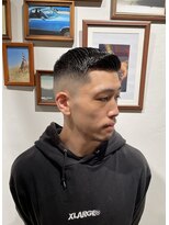 カムレイドフォーライフ(COMRADE 4 LIFE)&nbsp;担当西村　分け目をつけないフェードスタイル