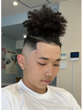 グラッシー(GLASSY) スペインカール/スパイキーショート/フェザーパーマ/フェード;