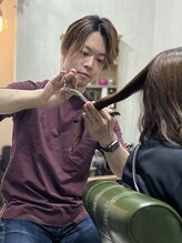 大型サロンが苦手な方へ。静かに相談できるマンツーマンスタイリスト制度