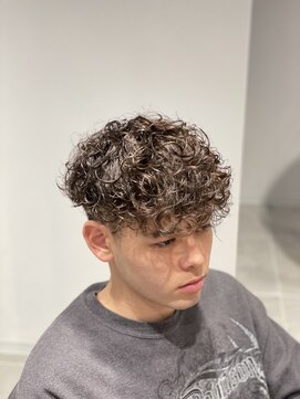 グルーマーズトウキョウ 渋谷店(GROOMER/S TOKYO) スペインカール ラルフカール メンズパーマ メンズカット
