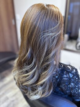 カール(Carl)の写真/自宅でもスタイリングしやすい髪を実現！高いカット技術で、サロン帰りのようなスタイルが続く♪