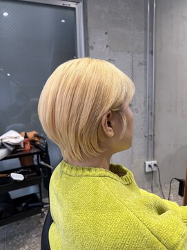 ベンティ(venti) 【VENTI 有山】ブロンド×ショート