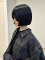 ウーブ 銀座(UUVE)&nbsp;顎ラインより上のミニボブ。平行で重みを残し、垢抜けた印象に。