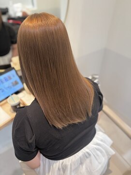 エレノア 枚方(Eleanor) 【梅木】ブリーチ無しベージュカラー