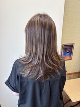 ヘアーボー ラーラ(hairbeau L'ala) ハイライト&ベージュブラウン