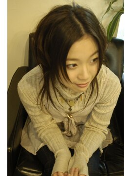 ビジュ(bijou) タイトな大人っぽさとかわいらしさのミックス。