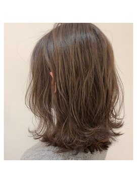 ラヴェストバイフレイスウェル(LOVEST by frace well) 髪の毛伸ばし中の方、必見！外ハネミディアム！