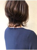 ウルフボブ　ベージュ系カラー　ひし形ショート