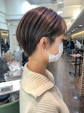 ヘアーアンドメイク ビス(HAIR&MAKE bis) ハンサムすぎないハンサムショート☆