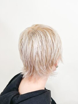 オブヘアーギンザ(Of HAIR GINZA) 抜きっぱなしハイトーンショート